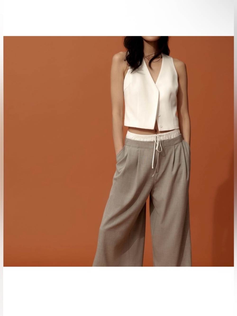 Maeve from Anthropology Wide-Leg Drawstring Crop Pants in Taupe Gray
Worn once